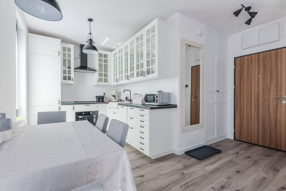 Bed, Kitchen or kitchenette, Photo of the whole room, Bedroom, minibar, oven, pet friendly, stove, toaster, wardrobe