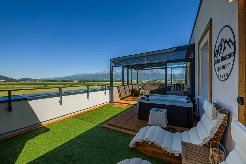Day, Hot Tub, View (from property/room), Balcony/Terrace, Balcony/Terrace, Seating area, sunbed