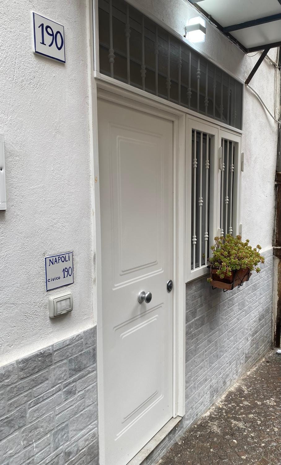 Property building, Street view, Quiet street view