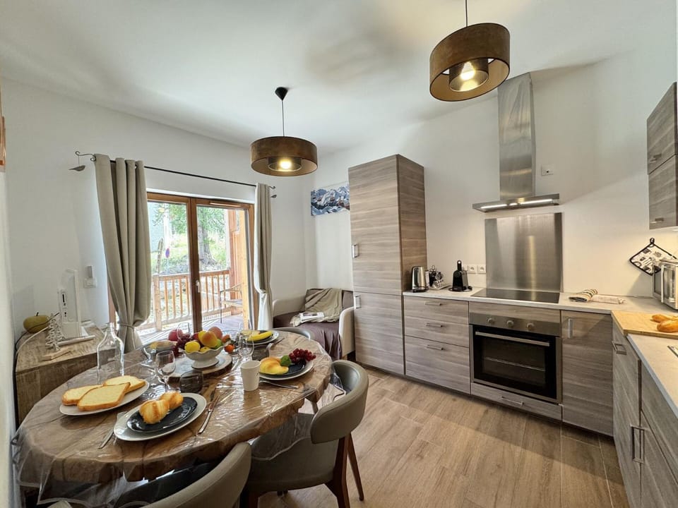 Varsea Residence - Un appartement cosy, à deux pas des pistes et des commerces. MAE-8603 Apartment in Provence-Alpes-Côte d'Azur