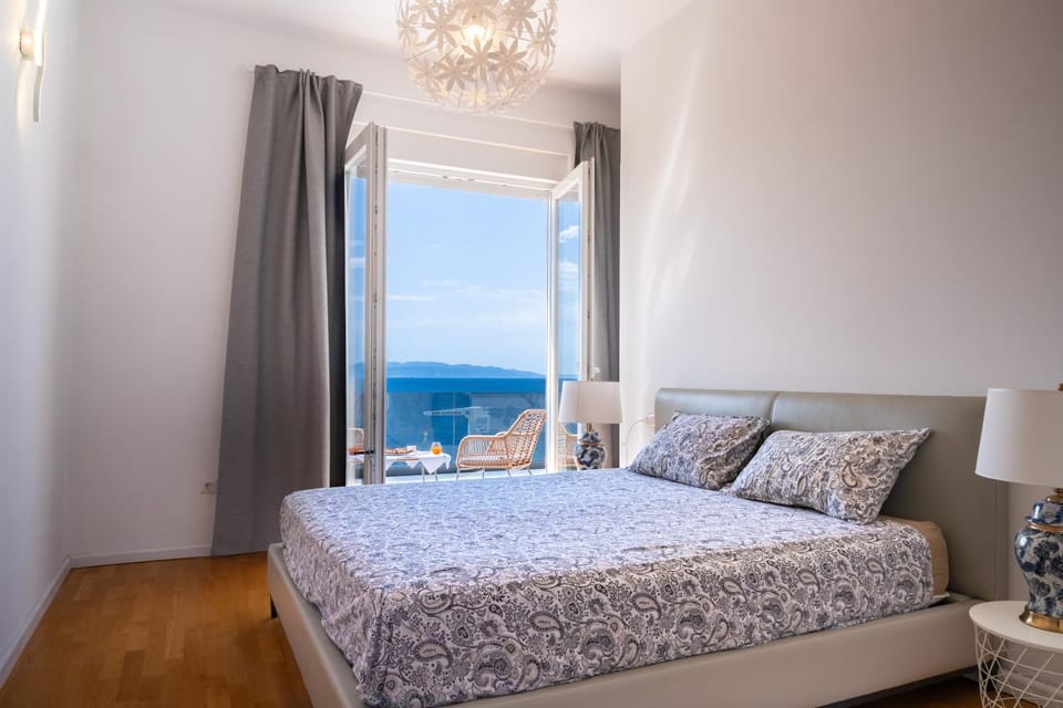 Bedroom, Sea view