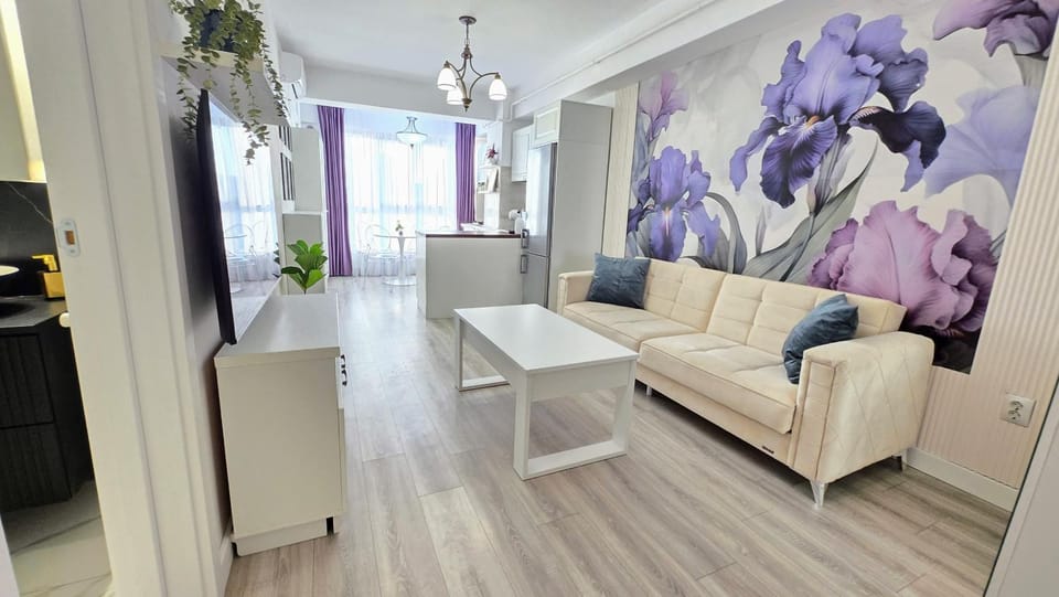 Communal lounge/ TV room, TV and multimedia, Living room, Dining area