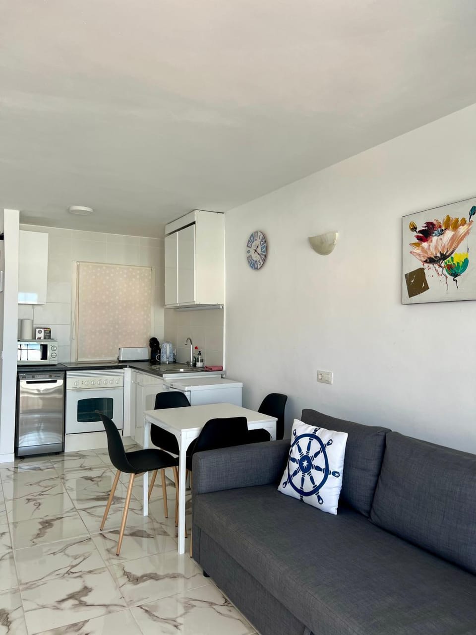 BuenaVista Panoramic Windsor Park Apartment in Costa Adeje