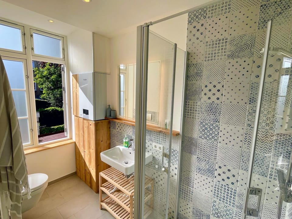Shower, Bathroom