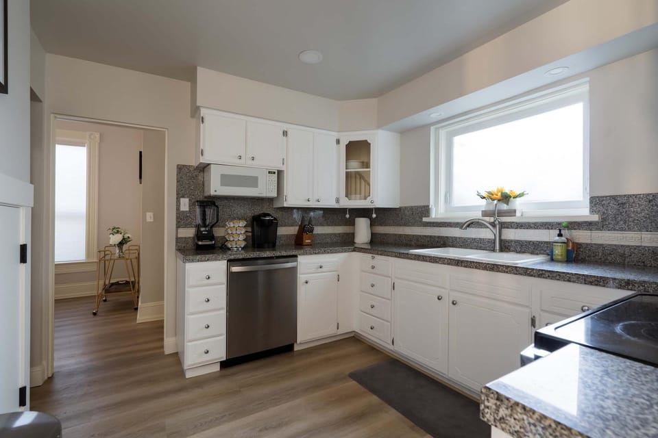 Alphabet District - 2BR Retreat - Prime Locale House in Portland