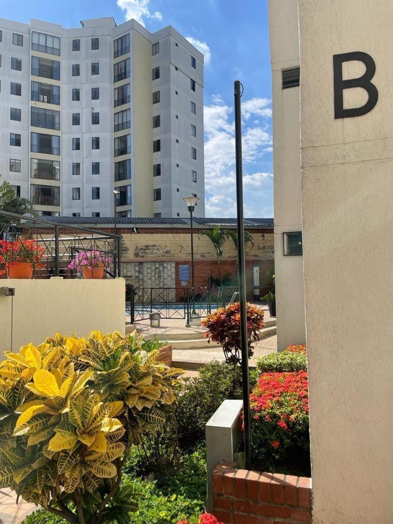 Conjunto Residencial Altamira Apartment in Cali