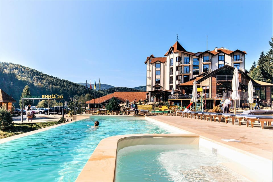 Property building, Swimming pool