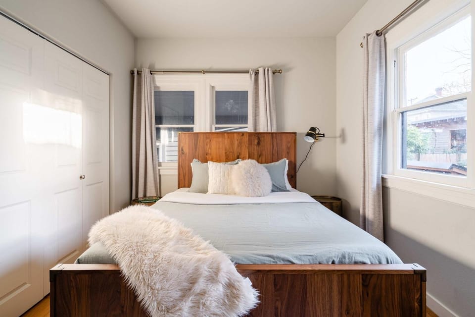 The Veranda by Stay Portland - Kerns House in Portland
