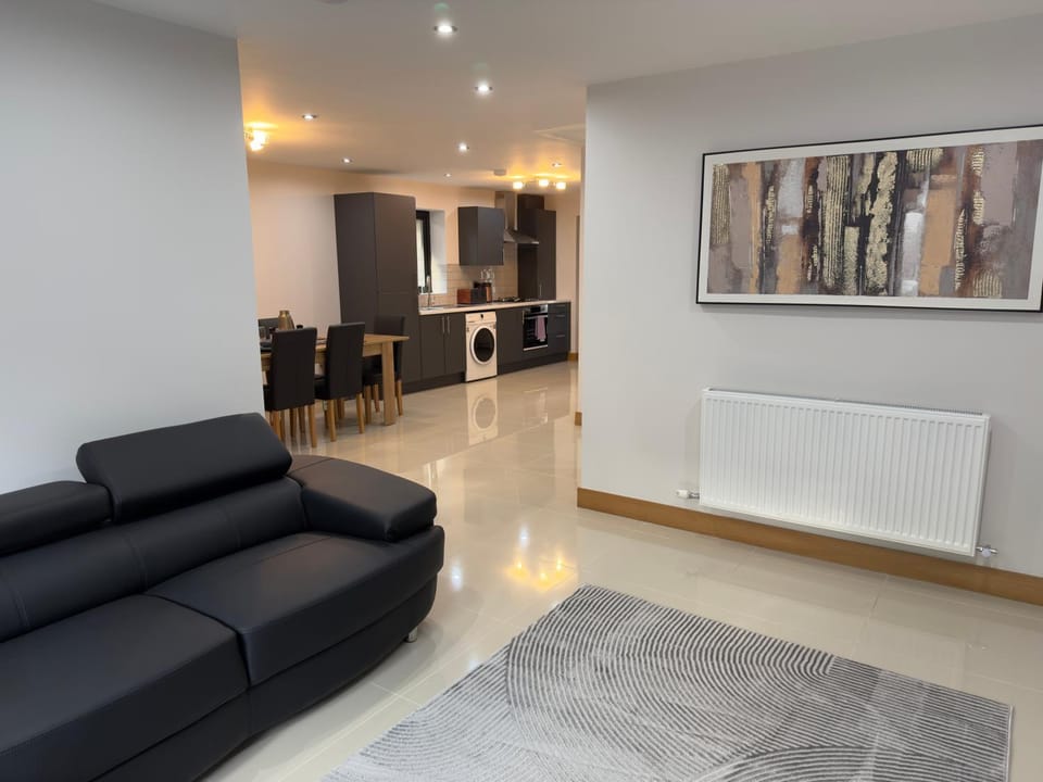 2 Oak House in Keighley