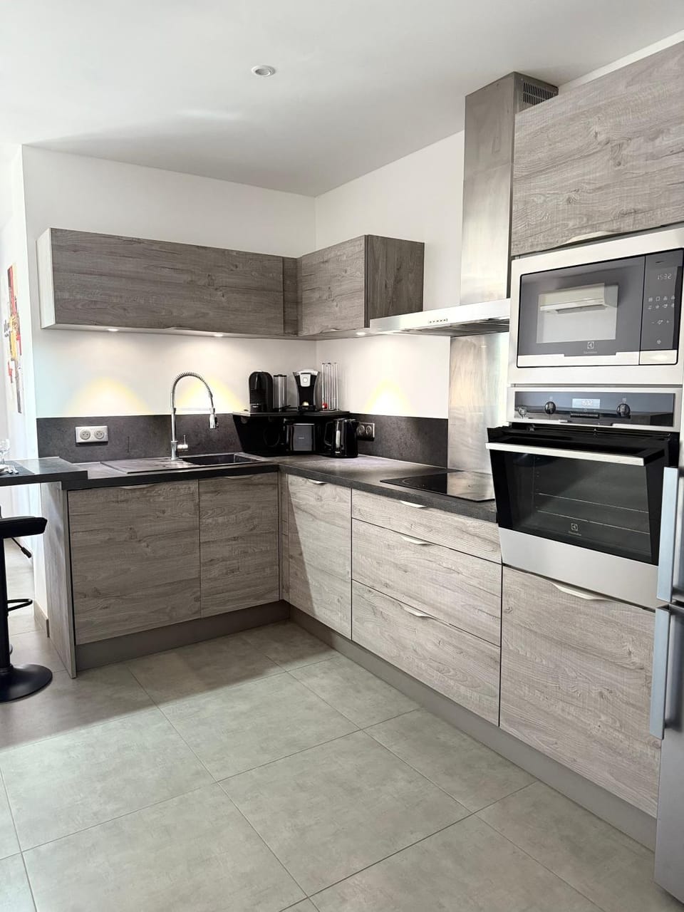 Kitchen or kitchenette