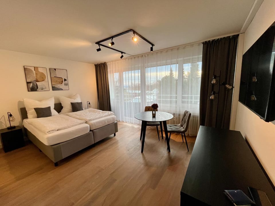 Bed, Photo of the whole room, Bedroom