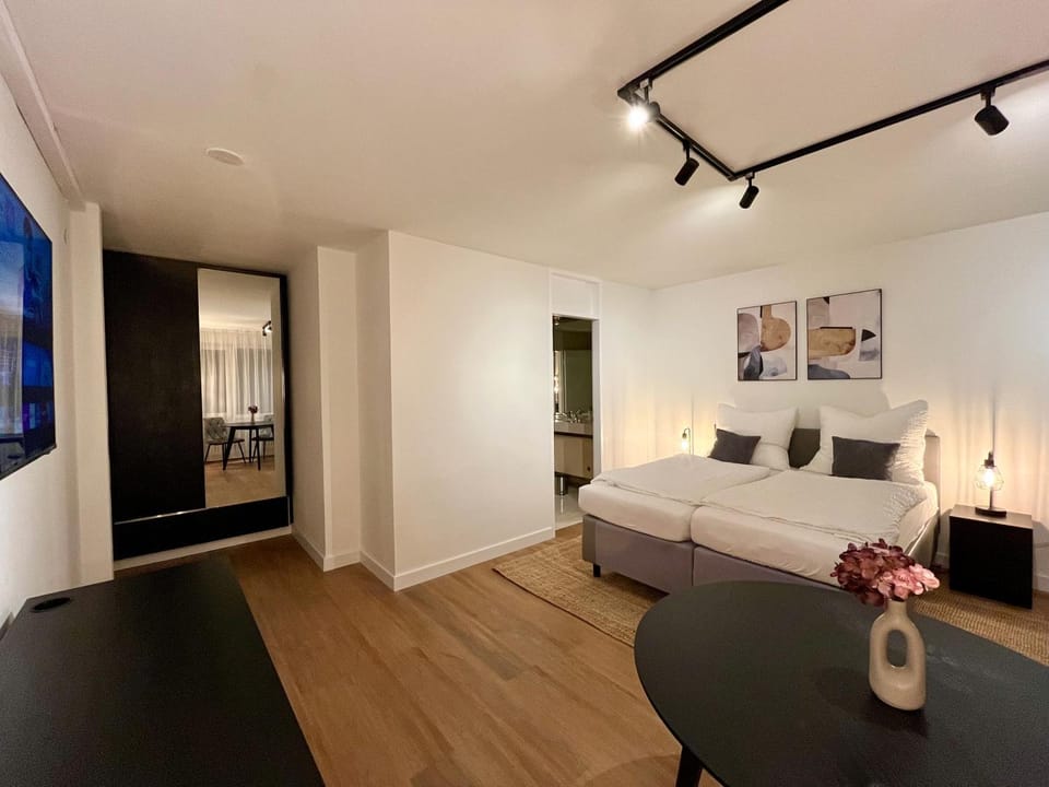 Bed, Photo of the whole room, Bedroom