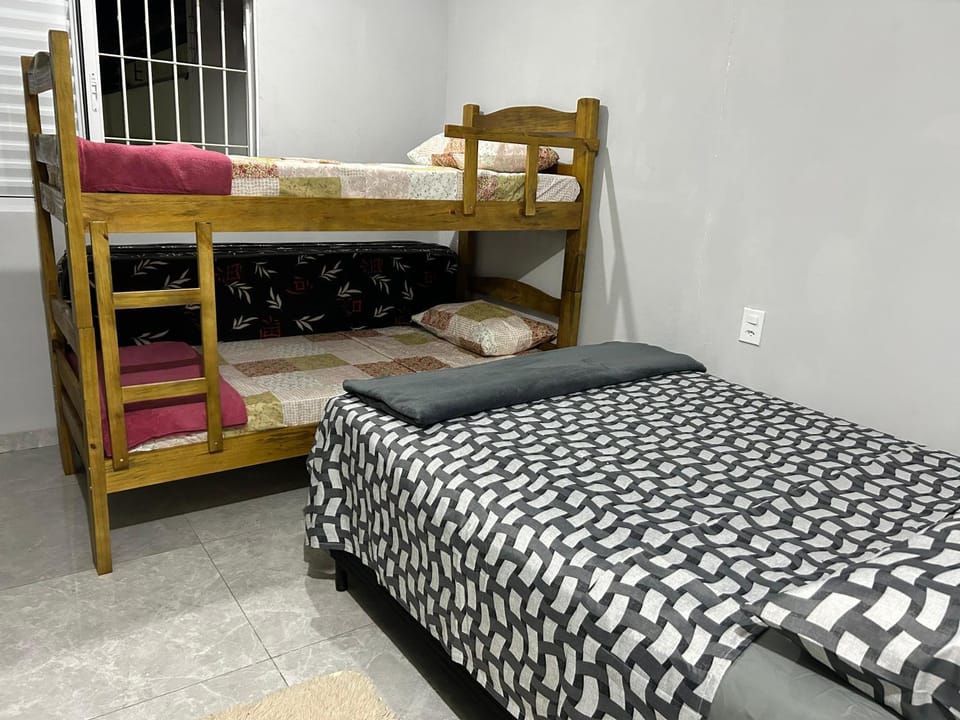 Bed, Bedroom, bunk bed