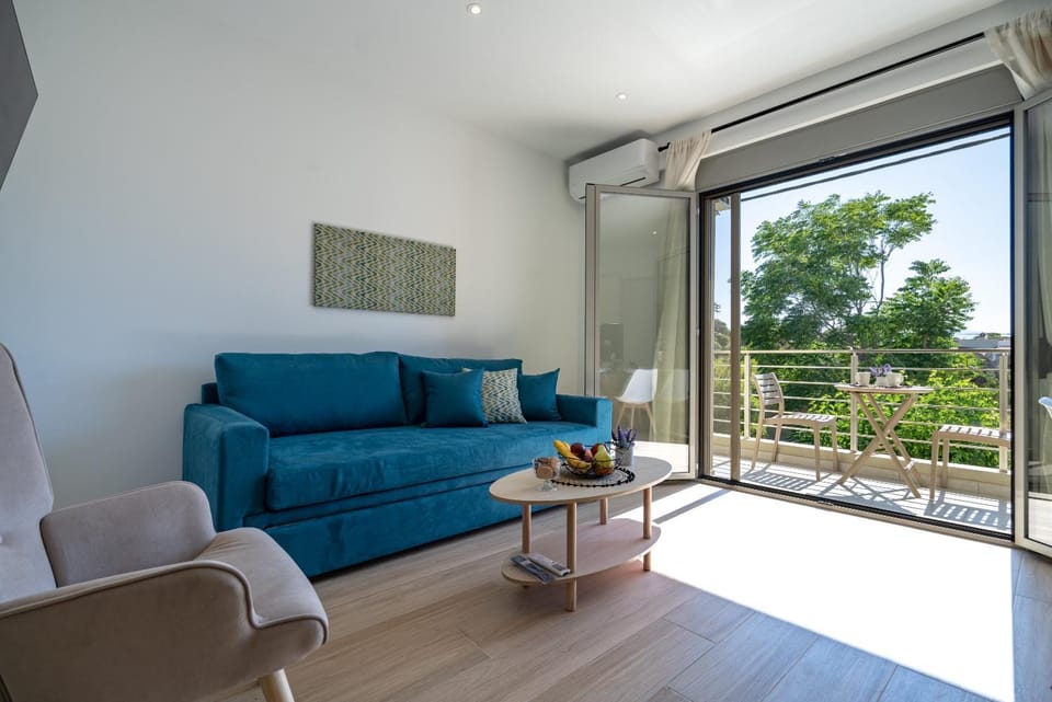 Balcony/Terrace, Living room