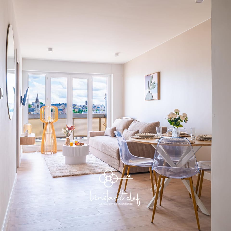 Property building, TV and multimedia, Living room, Dining area