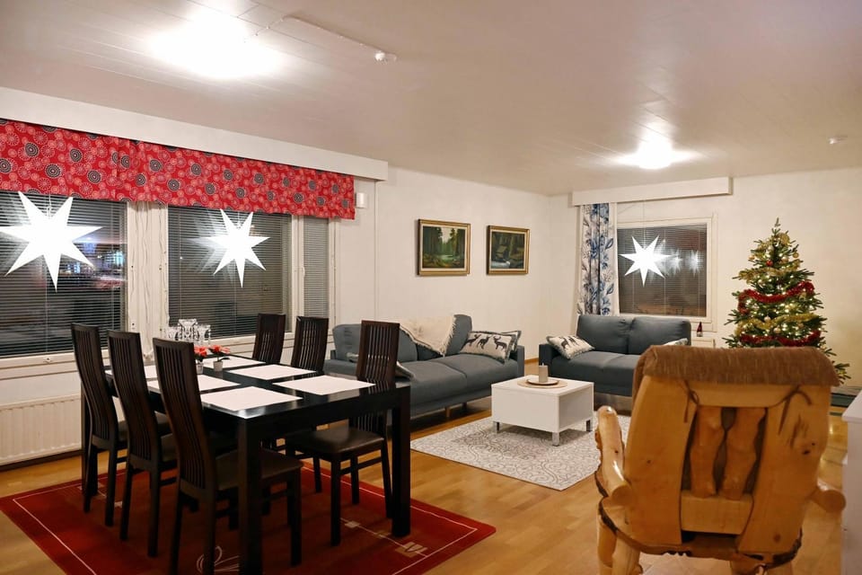 Living room, Seating area, Dining area