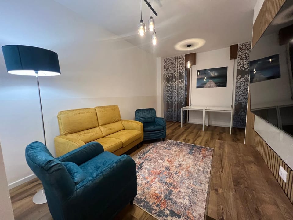 Communal lounge/ TV room, Communal lounge/ TV room
