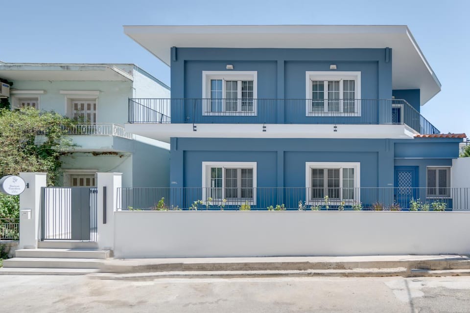 Property building, Day