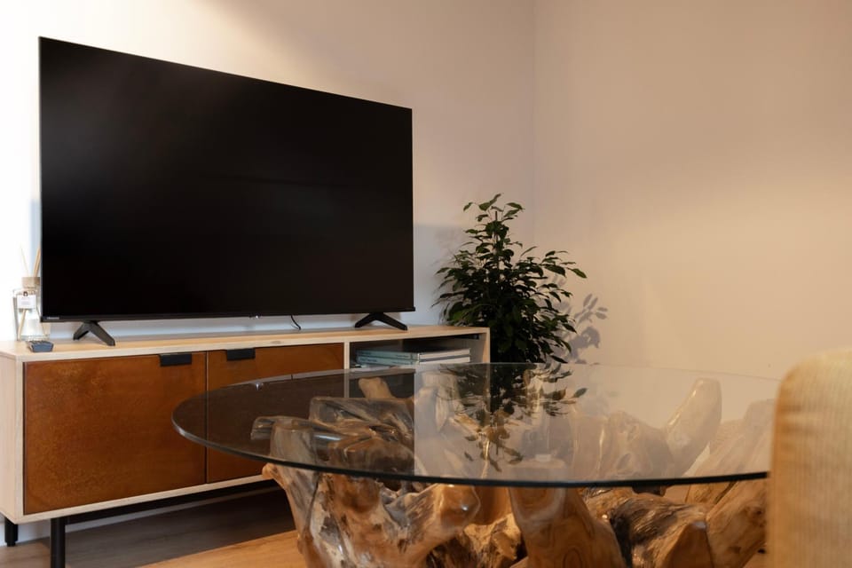 Communal lounge/ TV room, TV and multimedia, Evening entertainment