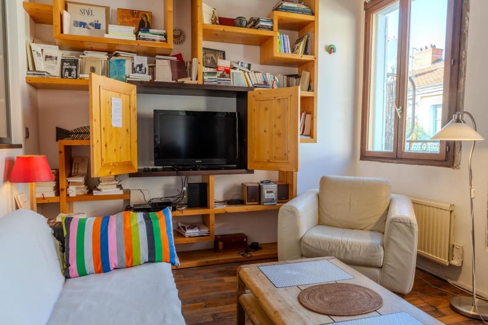 Communal lounge/ TV room, TV and multimedia, Living room, Seating area