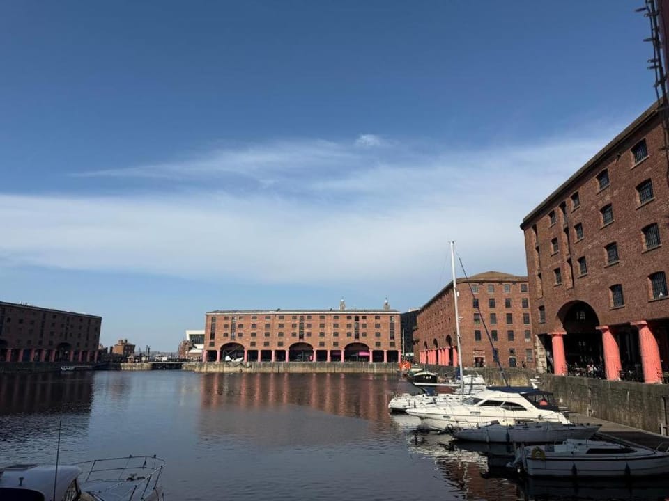 Luxury Double Liverpool City Centre Penthouses 8 guests over 2 apartments Apartment in Liverpool