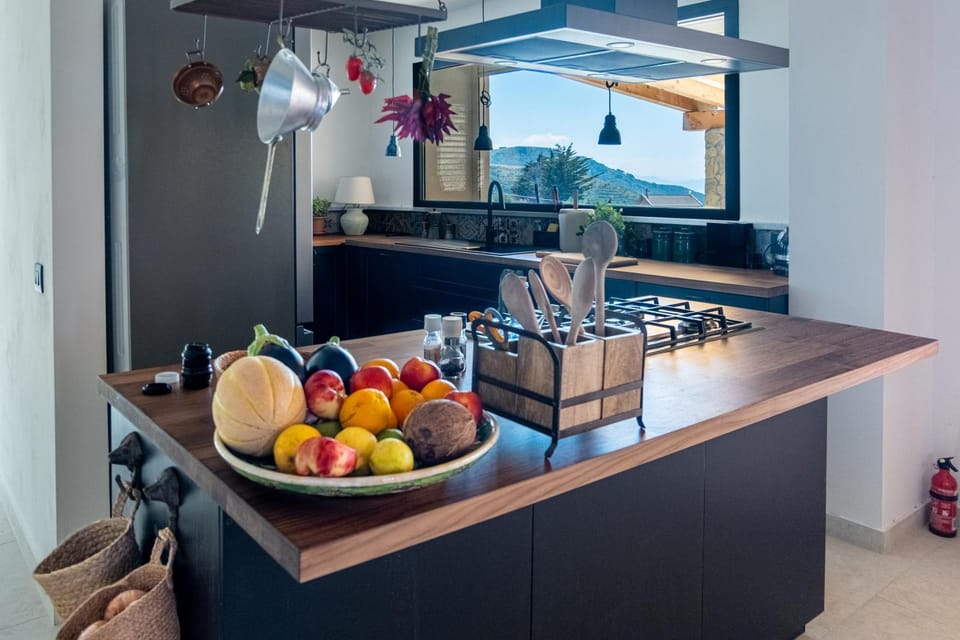 Kitchen or kitchenette, Food and drinks, Food