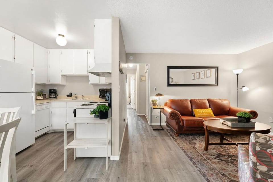 Kitchen or kitchenette, Living room, furniture, microwave, stove