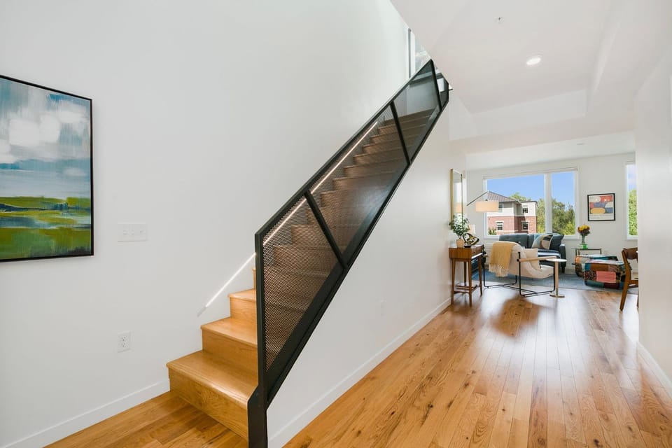 The Overlook - Luxe Old Town Condo with King Suite House in Fort Collins
