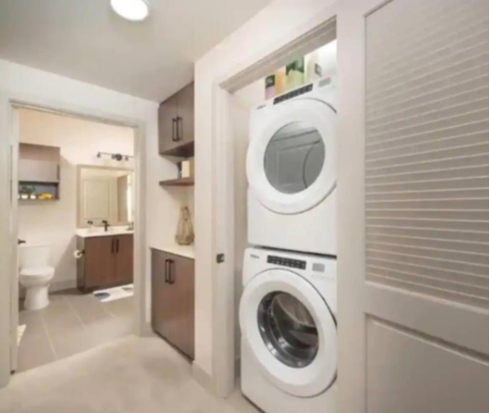 Cozy 2bd Apt Near Disneyland Anaheim Conv Center Apartment in Santa Ana