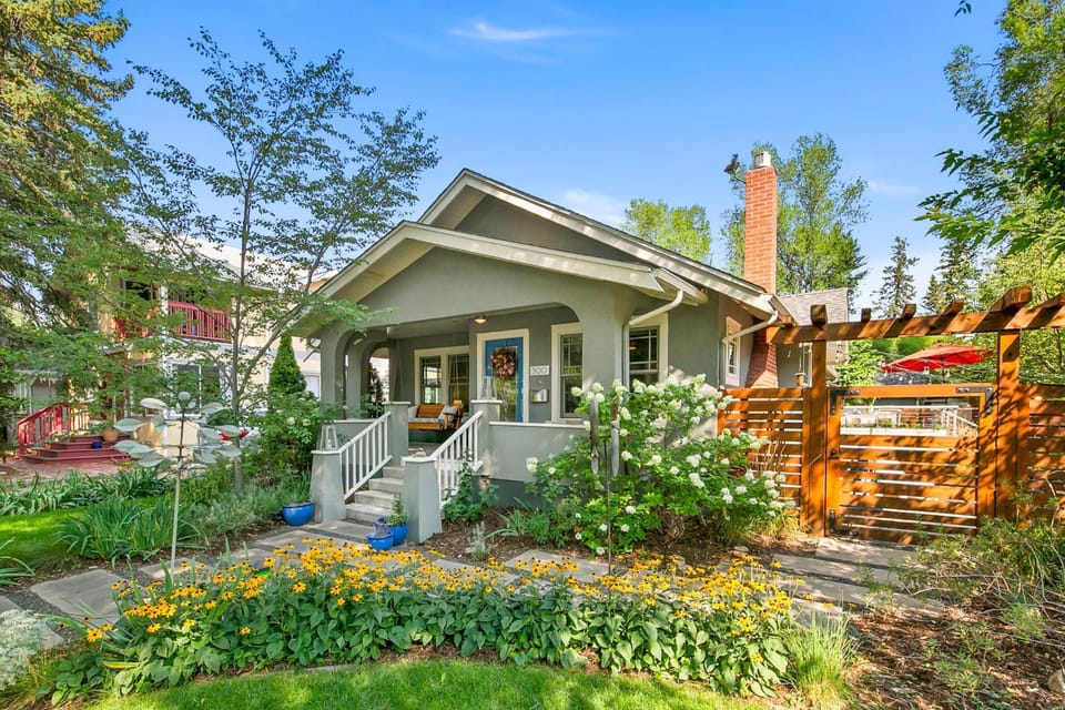 Maple Courtyard - Old Town with King Suite & Piano House in Fort Collins