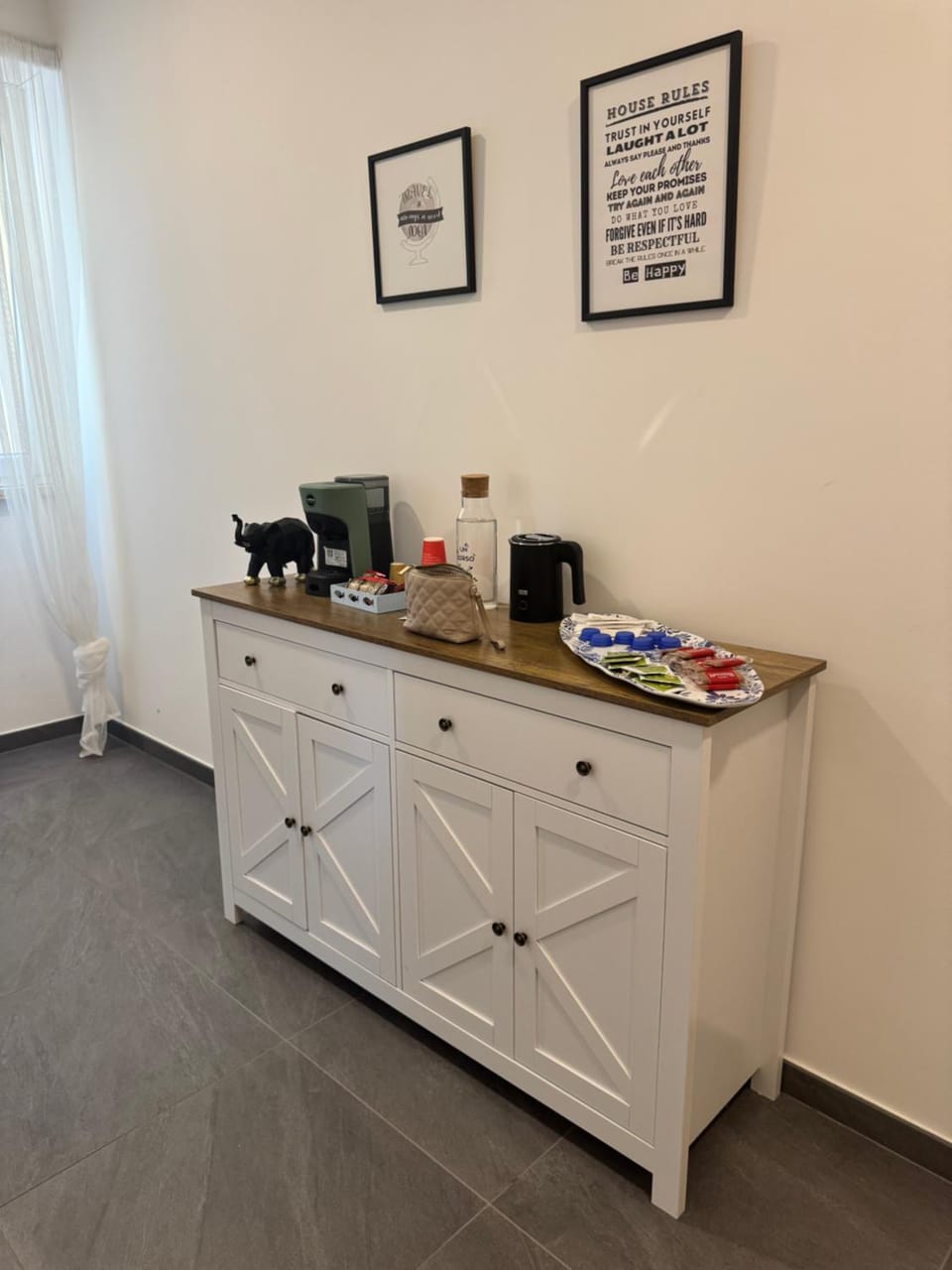 Property building, Kitchen or kitchenette, minibar