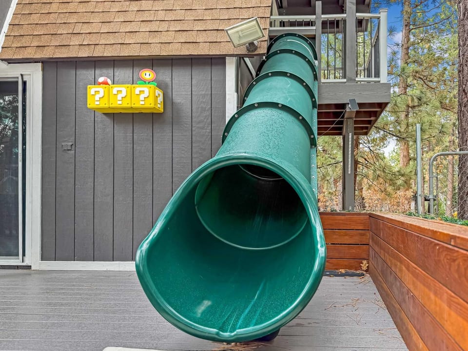 Cedar Row W Slide House in Southern California