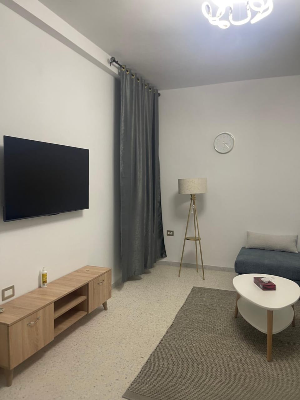 Appartement s2 avec garage Apartment in Tunis Governorate, Tunisia