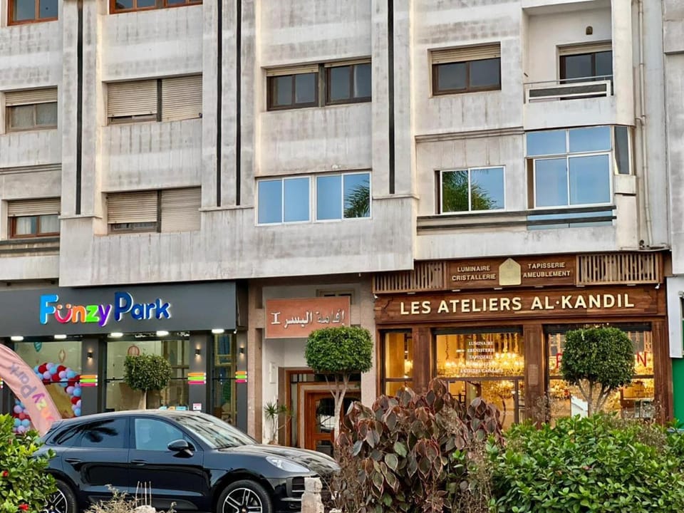 Property building, Day, City view, Street view, Location, Parking