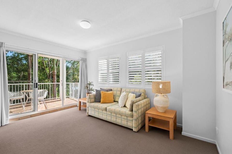 View (from property/room), Living room, Seating area