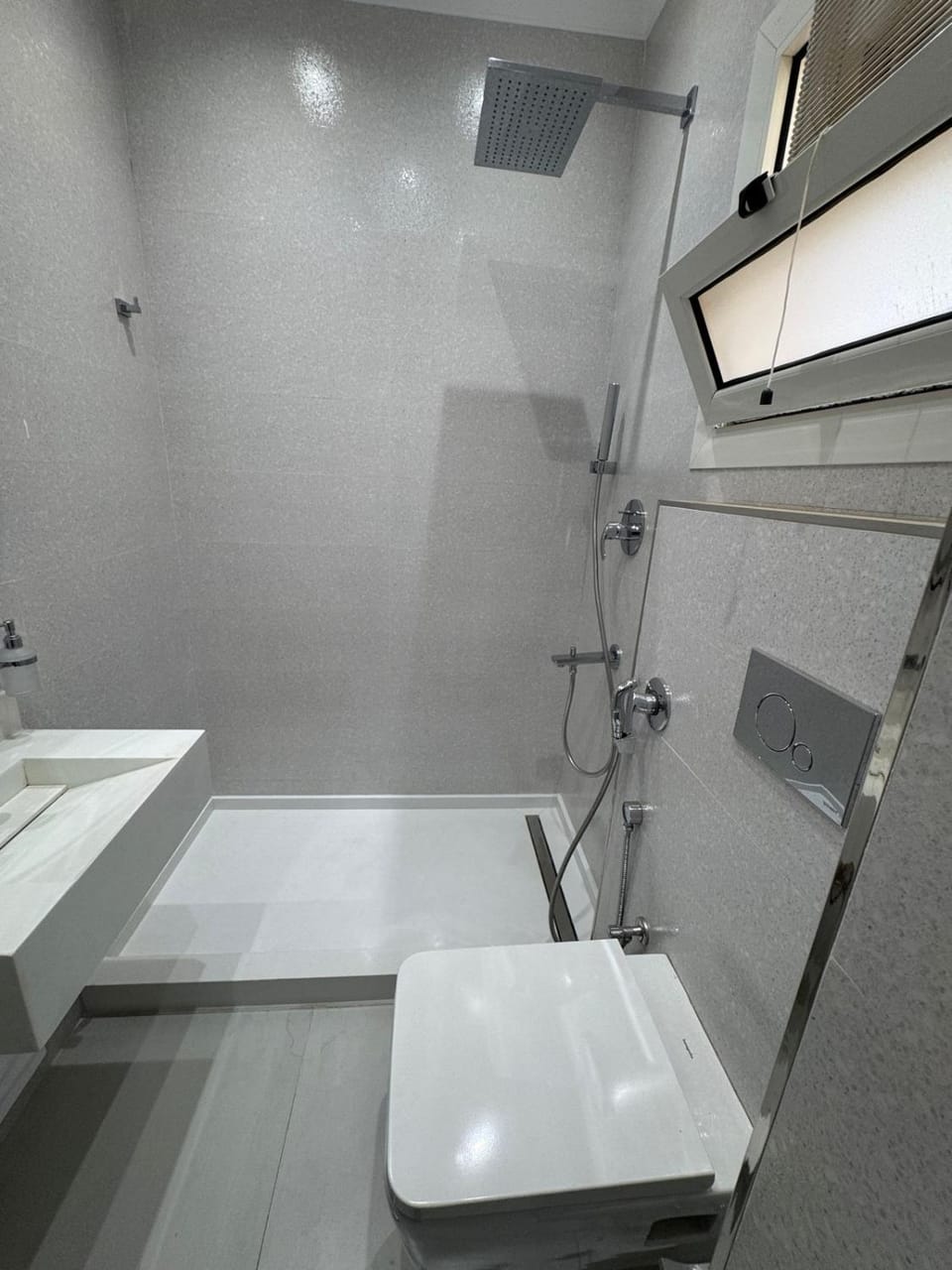 Shower, Toilet, Bathroom, Bath