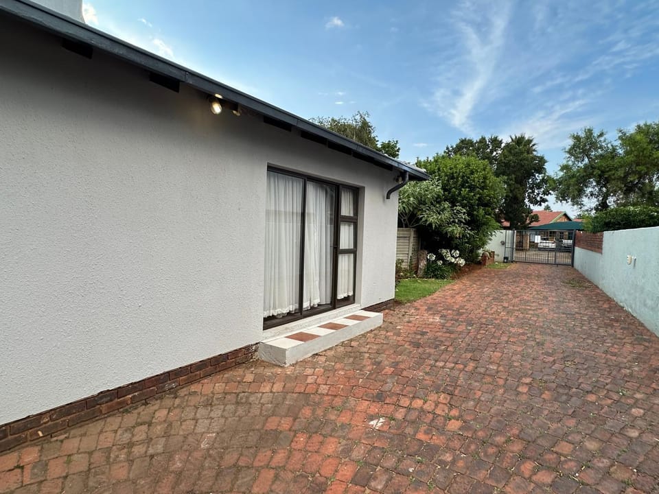 Heather Guest House Bed and Breakfast in Gauteng