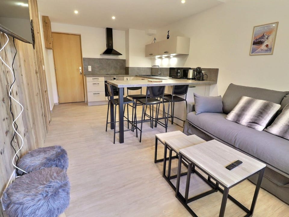 Charmant 2 pièces rénové, plein sud, 4 pers., Méribel - FR-1-182-268 Apartment in Les Allues
