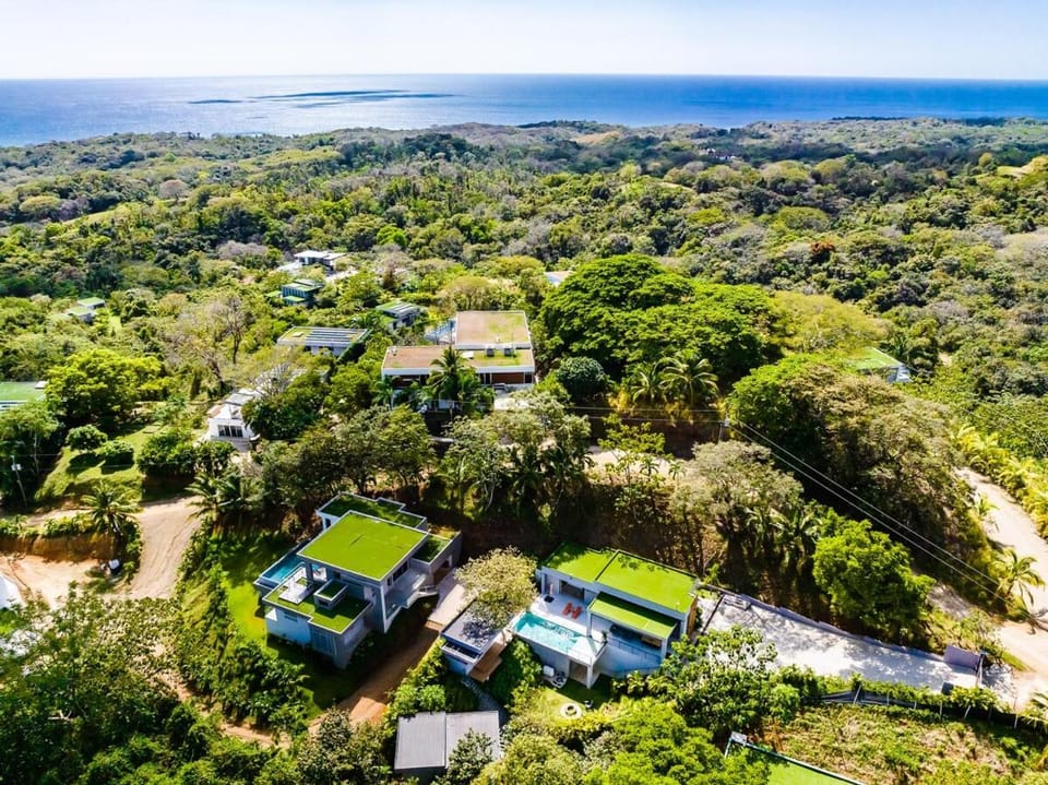 Bird's eye view, Sea view