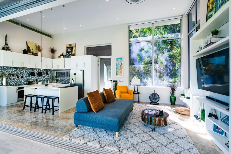 Living room, Seating area, Dining area, Evening entertainment