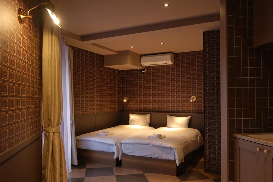 Bed, Photo of the whole room, Bedroom, air conditioner