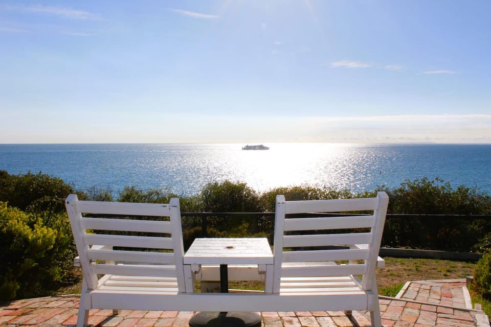 Day, Natural landscape, Seating area, Sea view