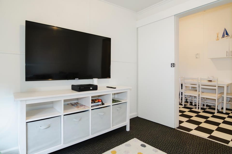 Communal lounge/ TV room, TV and multimedia