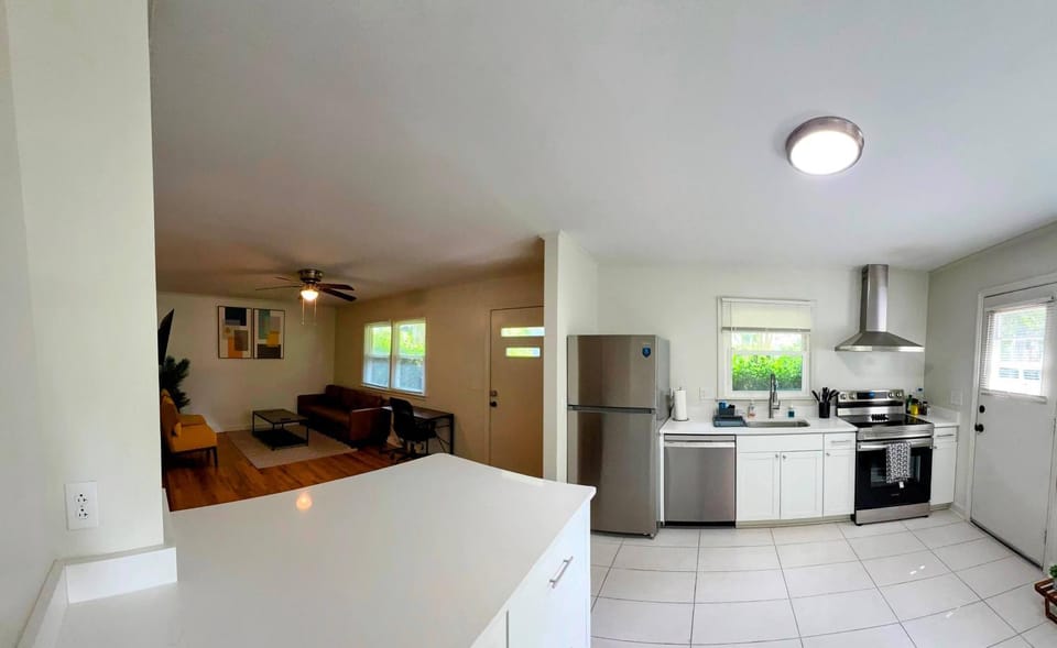 Renovated 2 Bed Walltown Home Walk to Duke! B House in Durham