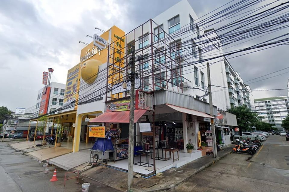 Property building, Day
