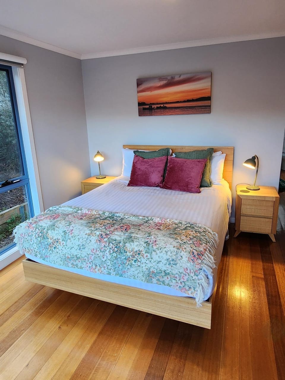 Bed, Photo of the whole room, Bedroom