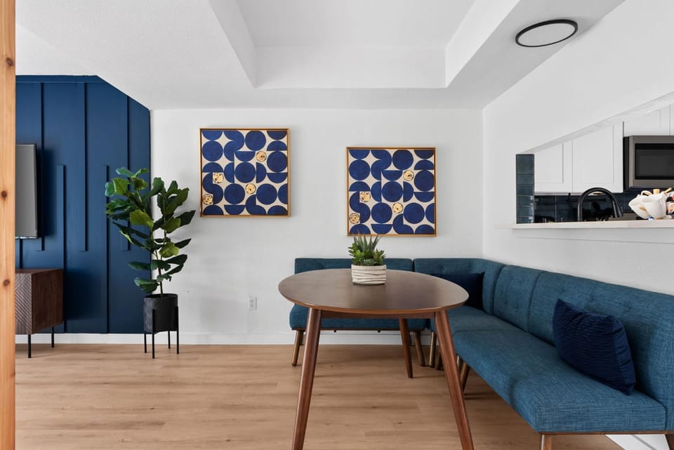 MCM Condo Near Downtown SoCo Pet Friendly House in Austin