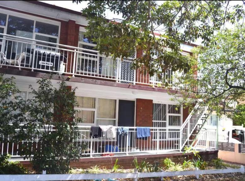 Yes, it's true! Freshwater, 2 mins from beach Apartment in Sydney