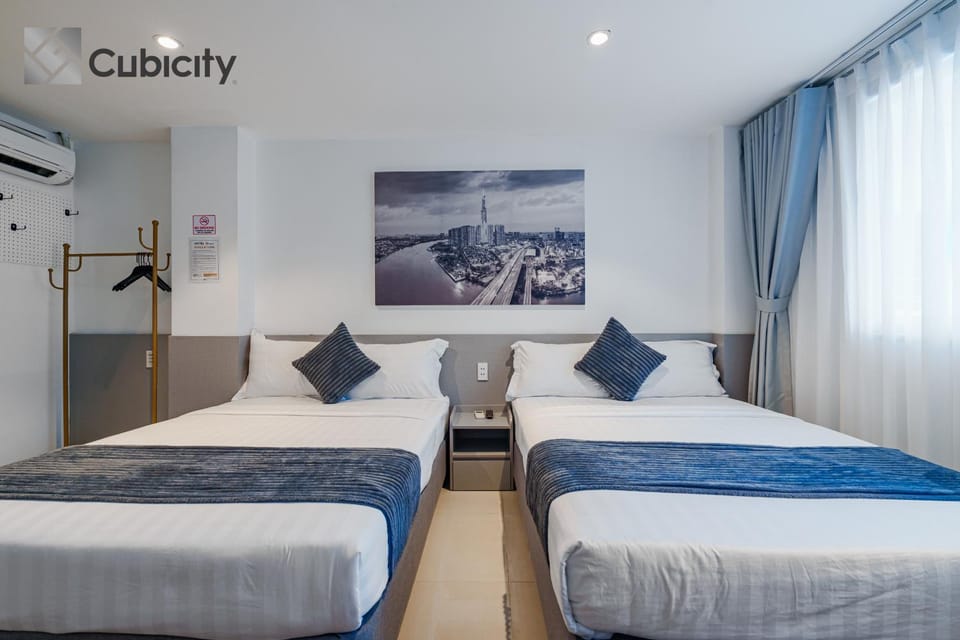 Bed, Photo of the whole room, Bedroom, air conditioner