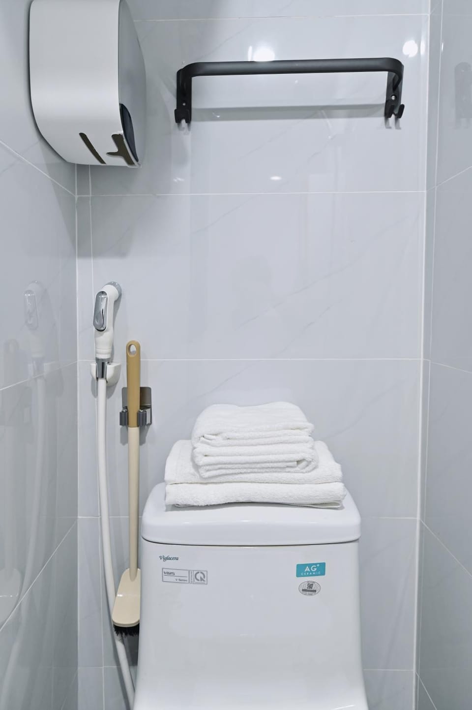 towels, washing machine, dryer